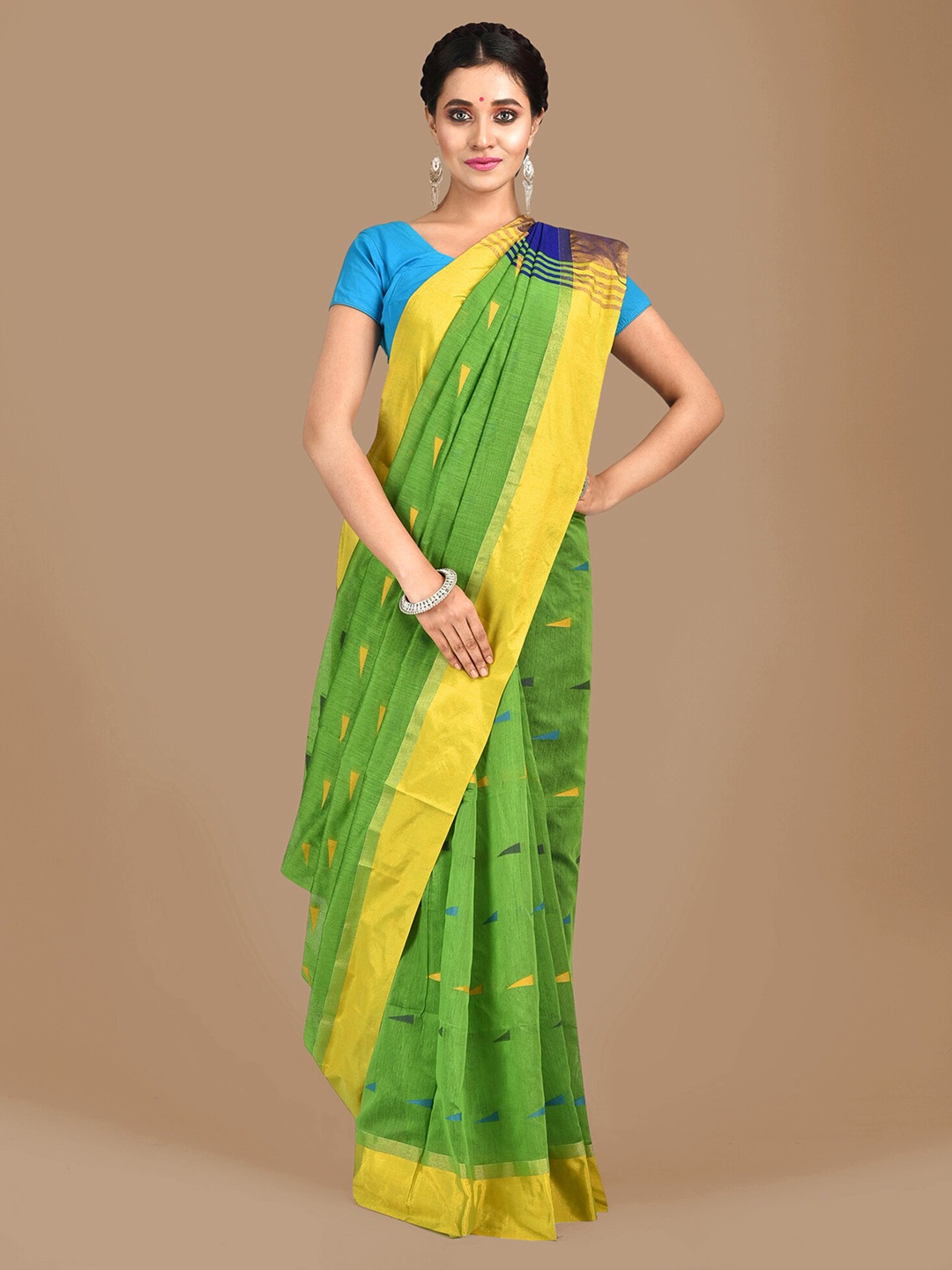 

SAJASAJO Geometric Woven Design Saree, Green
