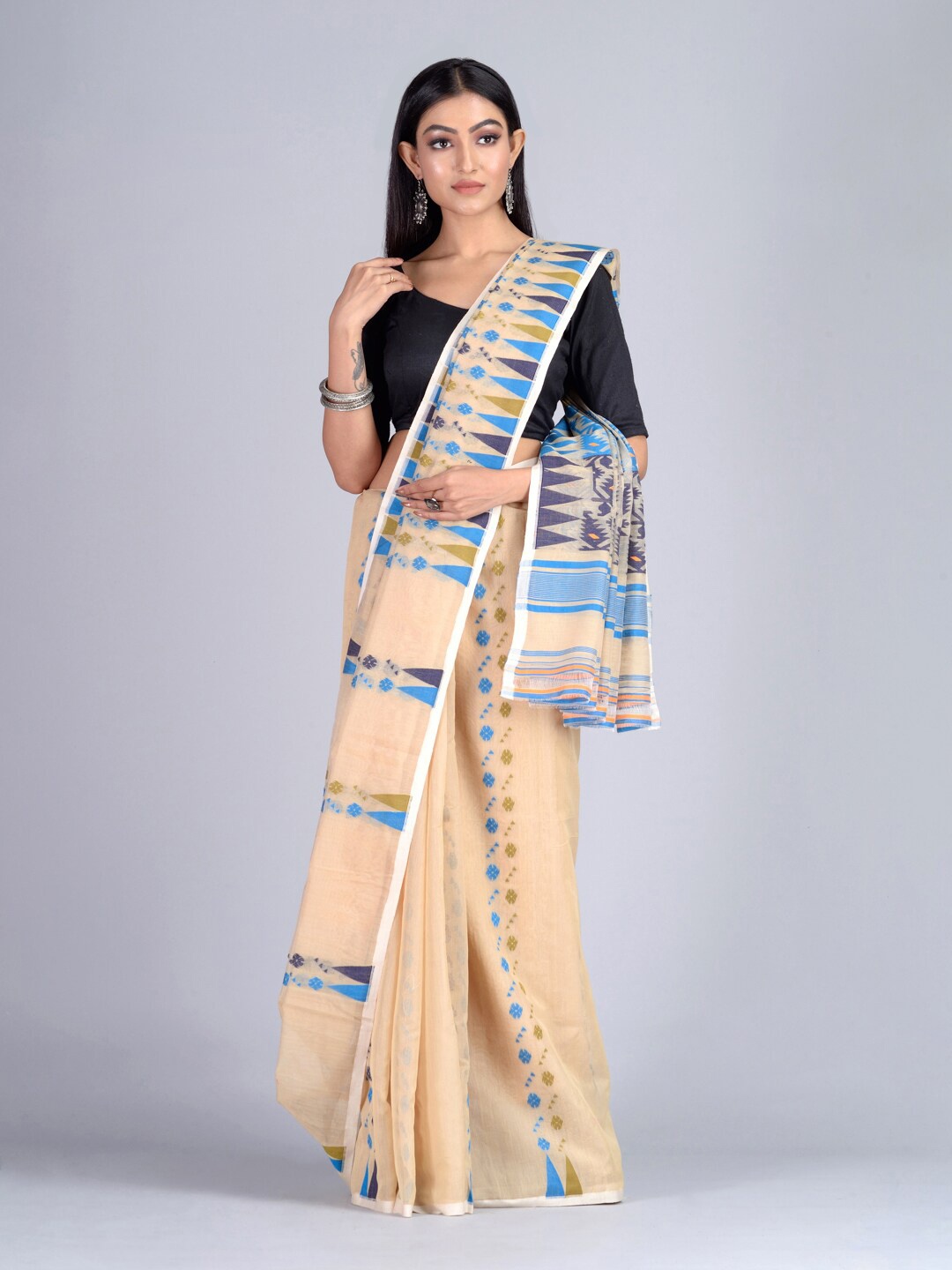 

SAJASAJO Woven Design Silk Cotton Saree, Beige