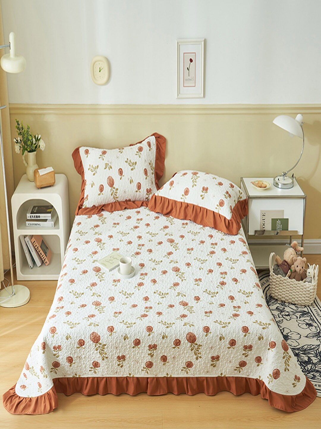 

JC Collection Off White & Maroon Floral Printed Double King Bed Cover With 2 Pillow Covers