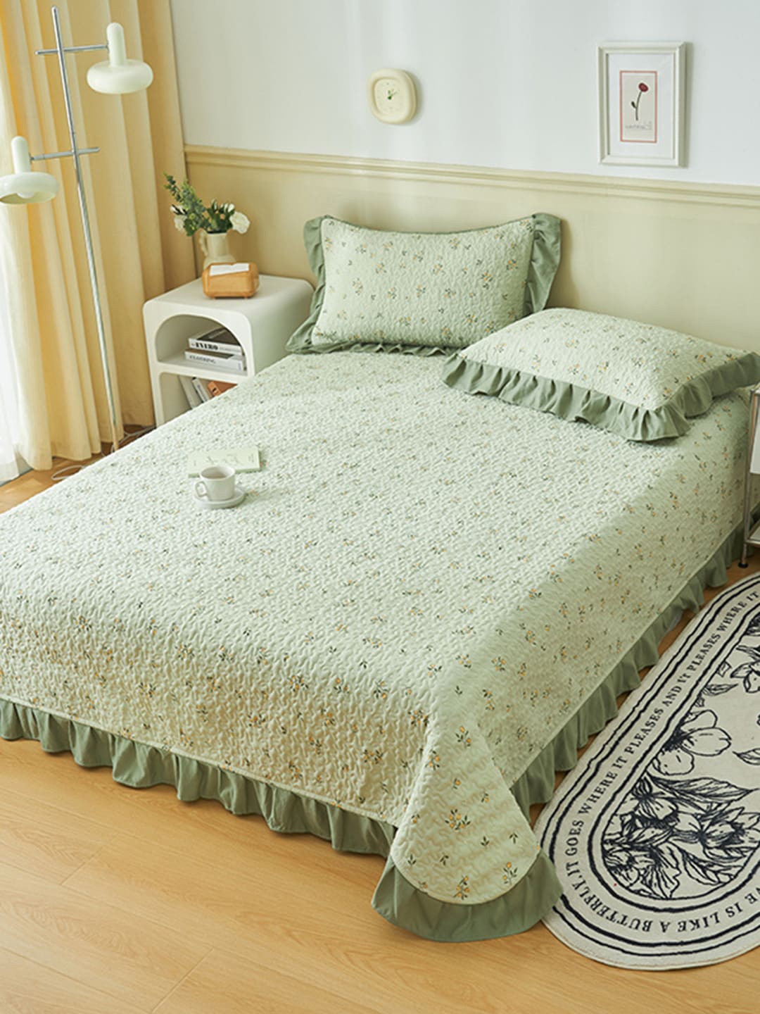 

JC Collection Green Printed Single Bed Cover With 1 Pillow Cover
