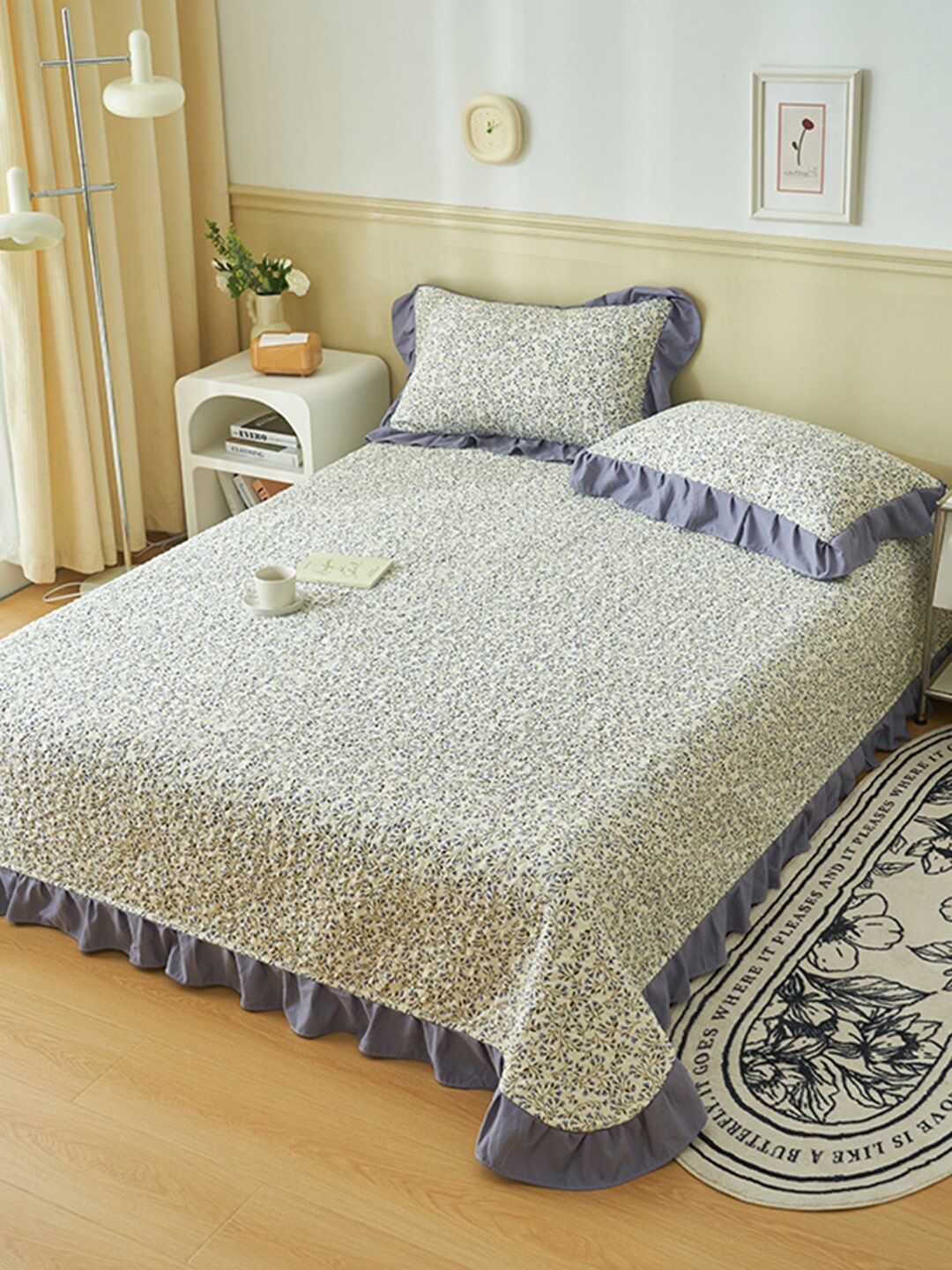 

JC Collection Purple Printed Double King Bed Cover With 2 Pillow Covers