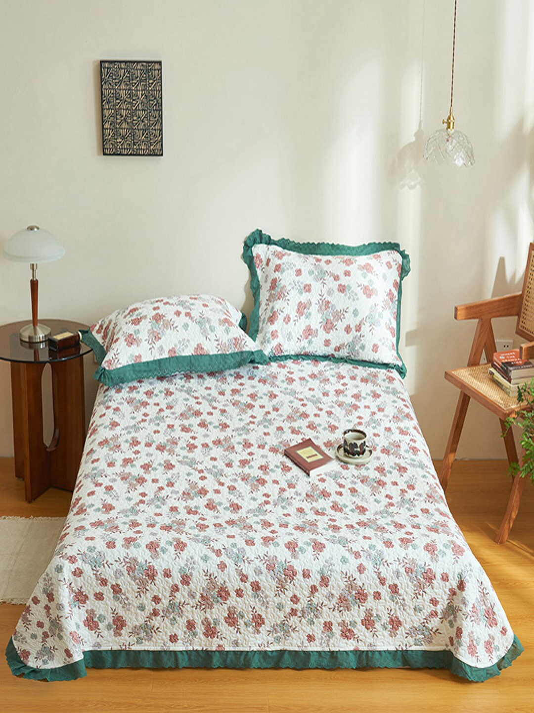 

JC Collection White & Pink Floral Printed 162 TC King Bed Cover With 2 Pillow Covers