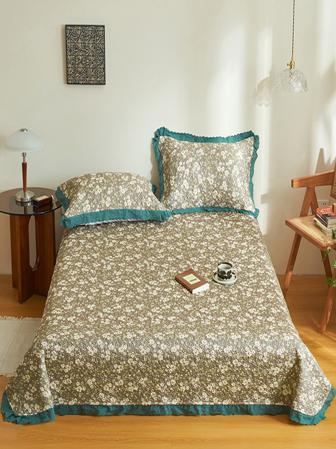 

JC Collection Brown Floral Printed 162 TC Superking Bed Cover With 2 Pillow Covers