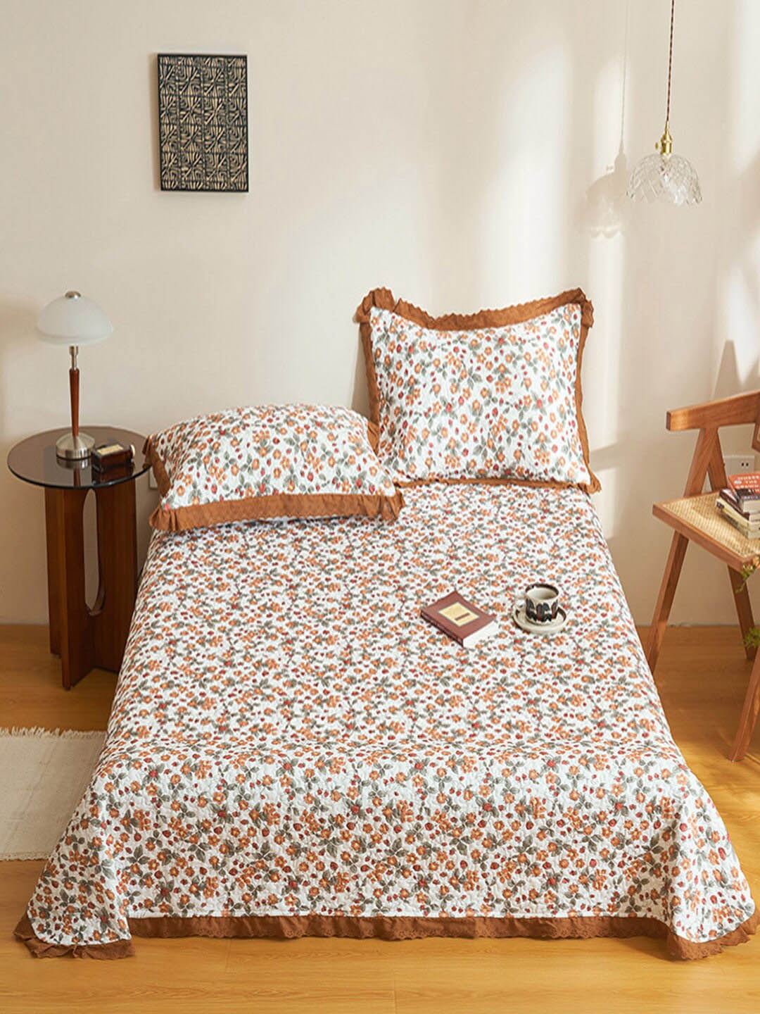 

JC Collection Brown & White Floral Printed Double Queen Bed Cover With 2 Pillow Covers