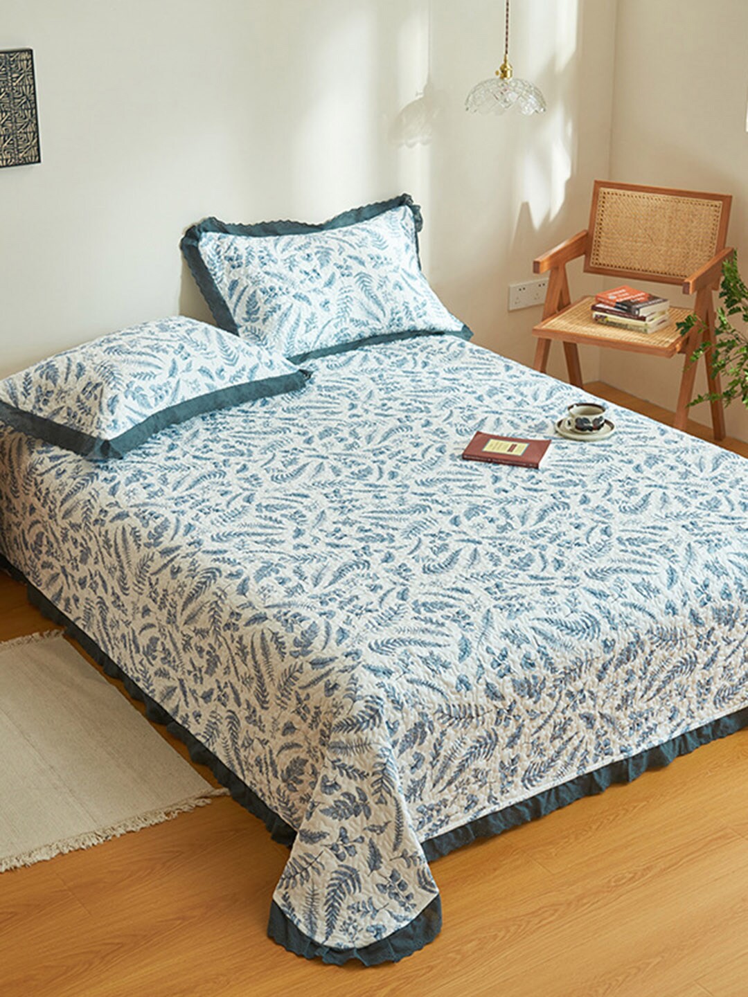 

JC Collection White & Blue Printed 162 TC Single Bed Bed Cover With 1 Pillow Cover