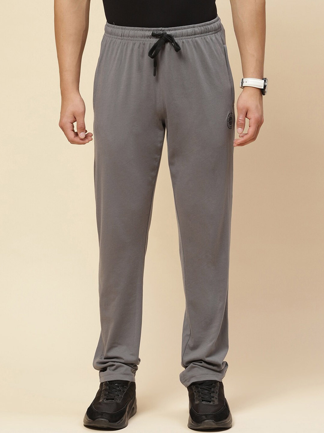 

Cloak & Decker by Monte Carlo Men Mid-Rise Regular Fit Cotton Track Pants, Grey
