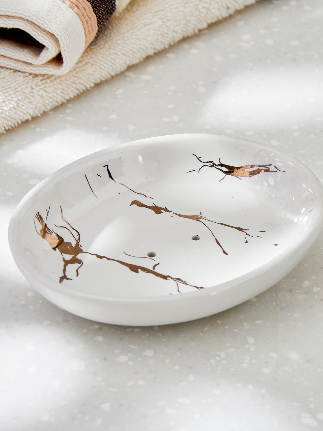 

Home Centre White Aubree Vince Ceramic Soap Dish