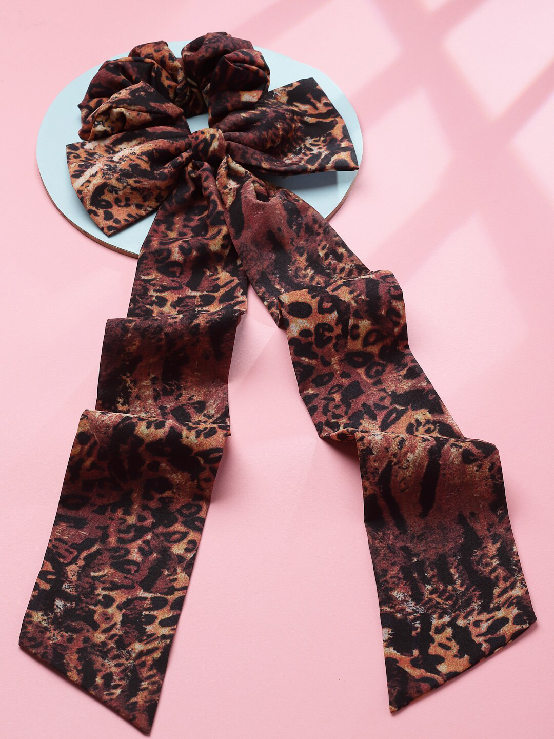 

SHAYE Women Leopard Printed Bow Scrunchie Ponytail Holders, Brown