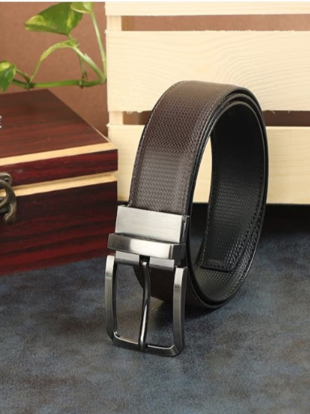 

KAEZRI Men Textured Reversible Formal Belt, Black
