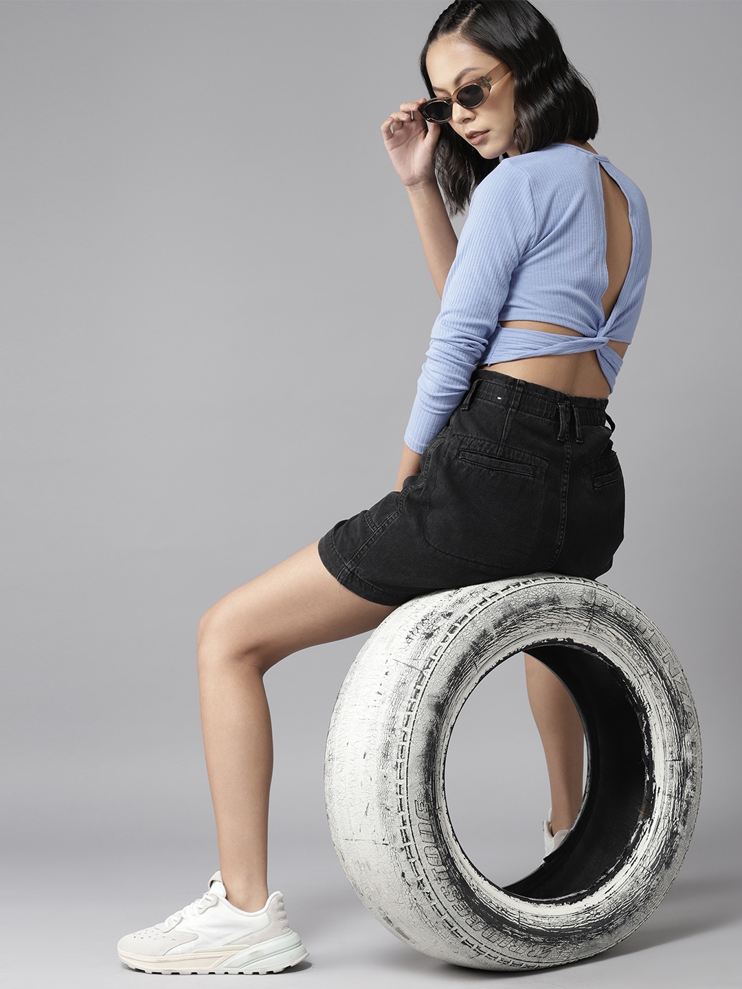

The Roadster Lifestyle Co. Cut-Out & Twisted Detail Styled Back Top, Blue