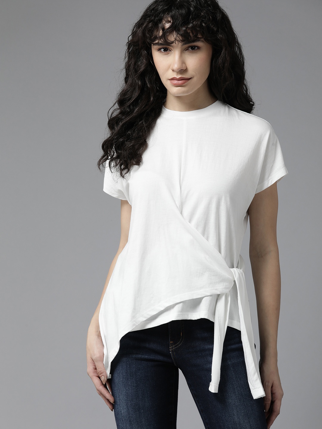 

The Roadster Lifestyle Co. Tie-Up Detail Extended Sleeves T-shirt, White