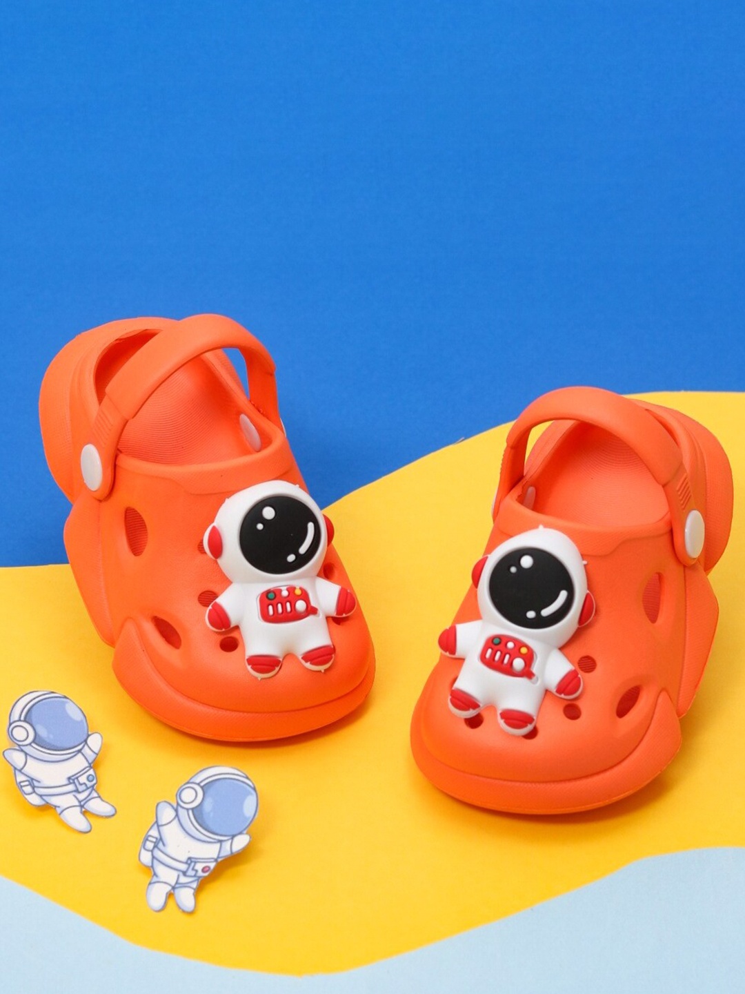 

Yellow Bee Boys Astronaut Detail Clogs, Orange
