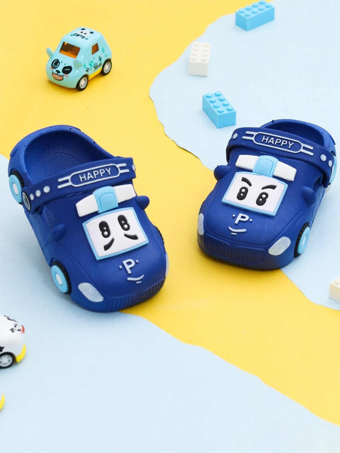

Yellow Bee Boys Car Pattern Clogs, Blue