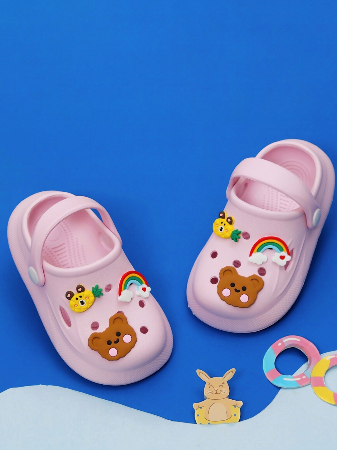 

Yellow Bee Girls Rainbow, Bear and Pineapple Applique Motifs Clogs, Pink