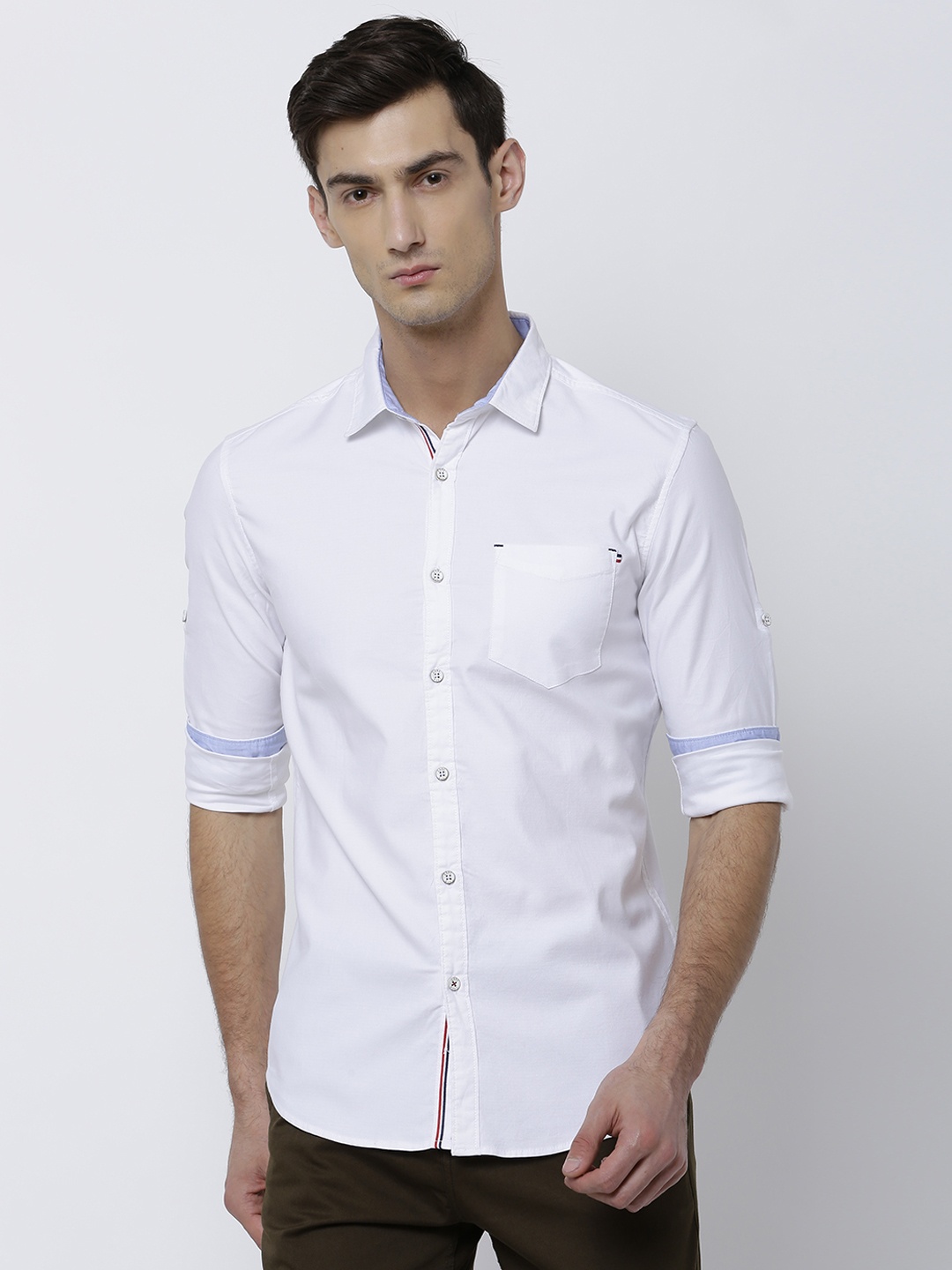 

LOCOMOTIVE Men White Slim Fit Solid Casual Shirt