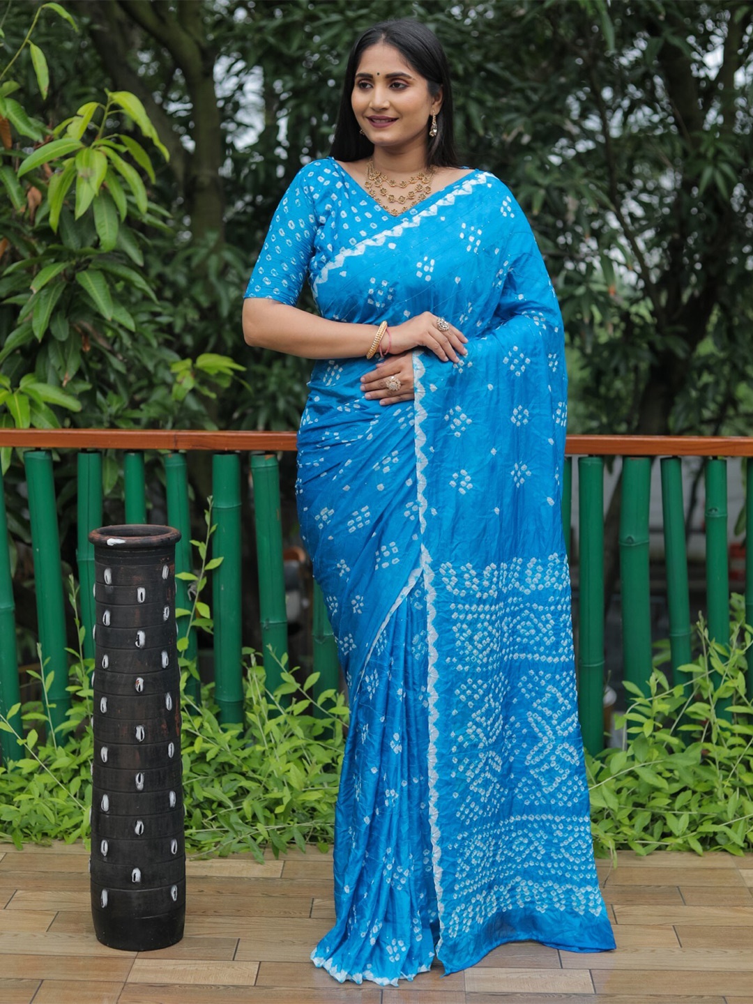 

Mitera Blue & White Bandhani Printed Silk Saree