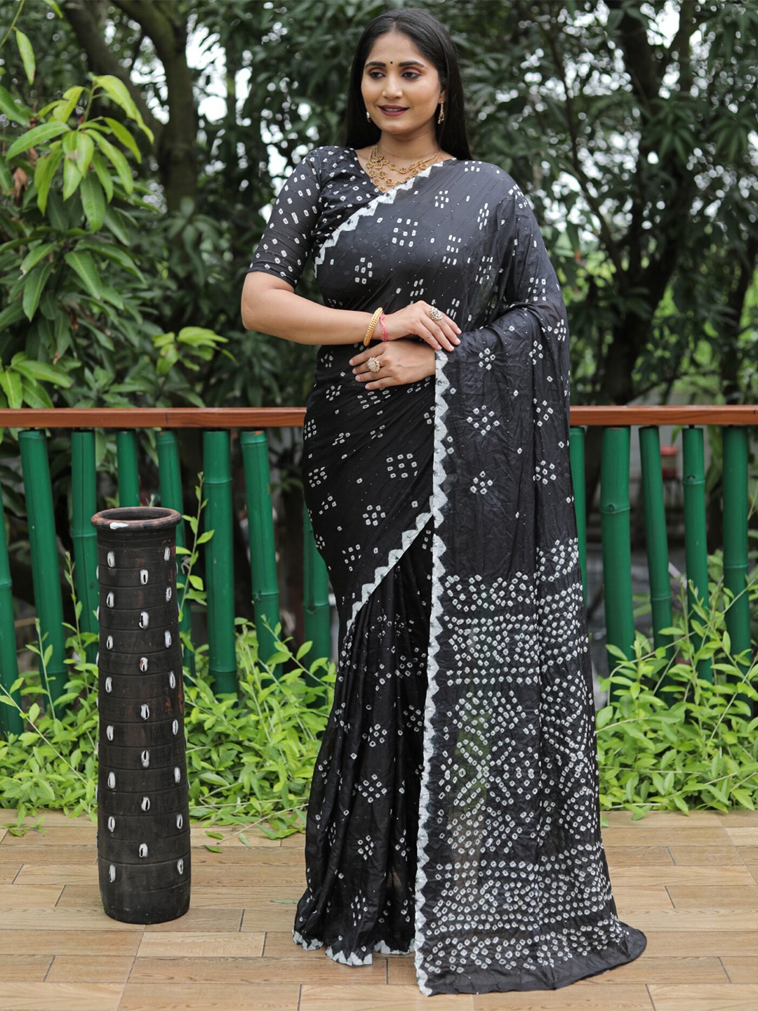 

Mitera Black & White Bandhani Printed Silk Saree