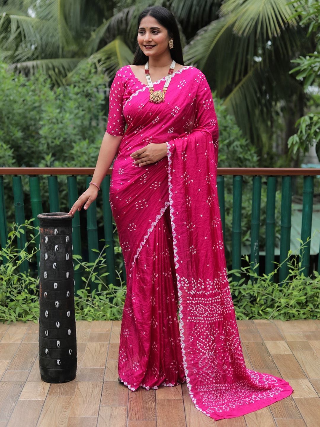 

Mitera Pink & White Bandhani Printed Silk Saree