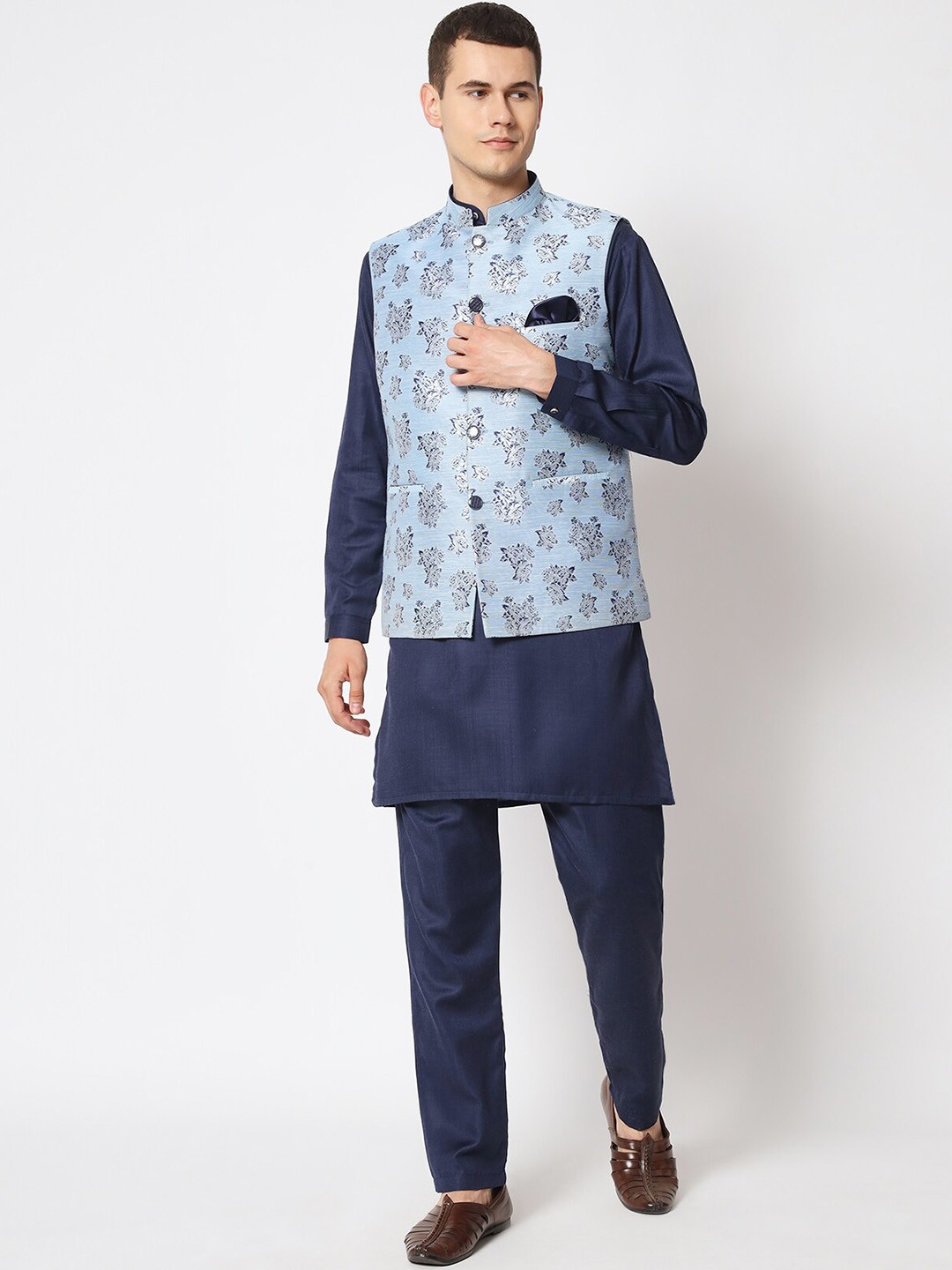 

MAXENCE Mandarin Collar Kurta With Pyjamas & Nehru Jacket, Navy blue