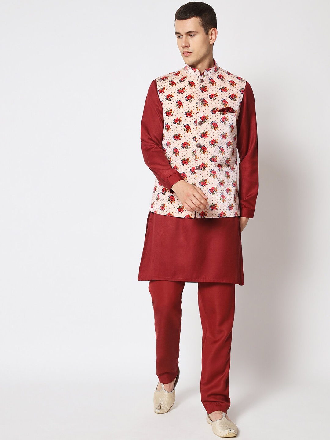 

MAXENCE Band Collar Kurta With Pyjamas & Nehru Jacket, Red