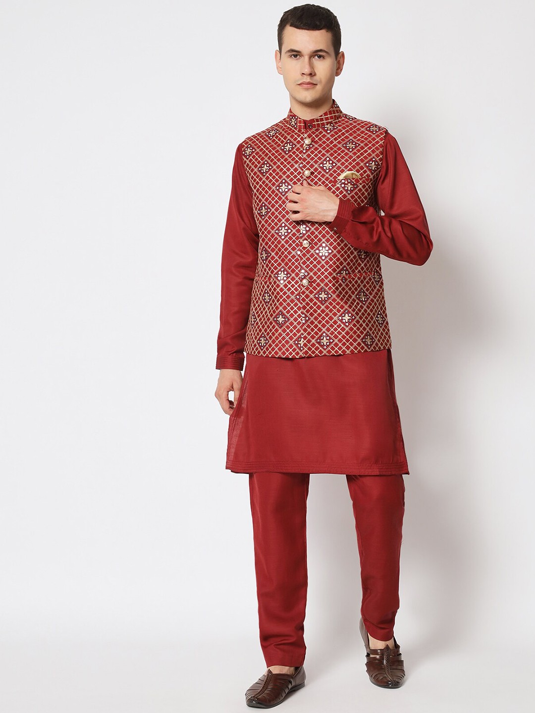 

MAXENCE Band Collar Kurta With Pyjamas & Nehru Jacket, Red