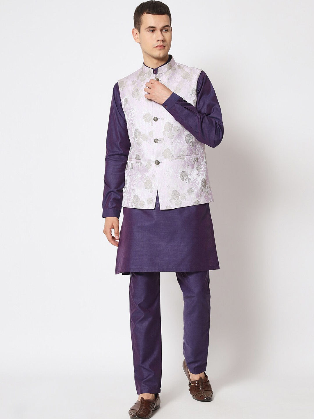 

MAXENCE Band Collar Kurta With Pyjamas & Nehru Jacket, Purple