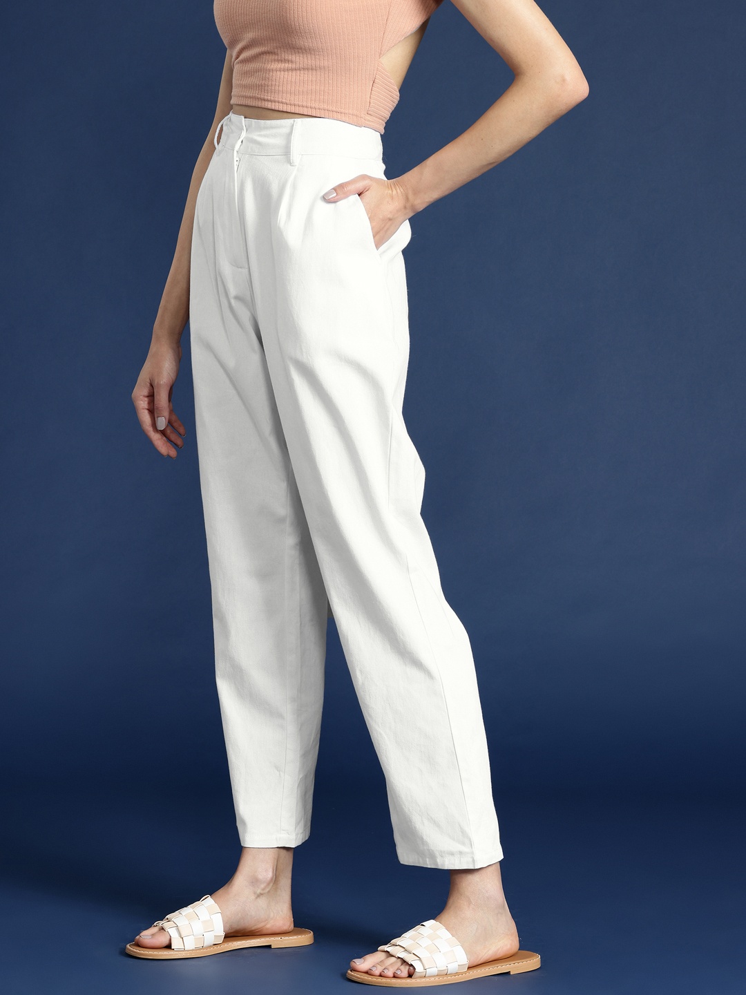 

Mast & Harbour Women Pleated Trousers, White