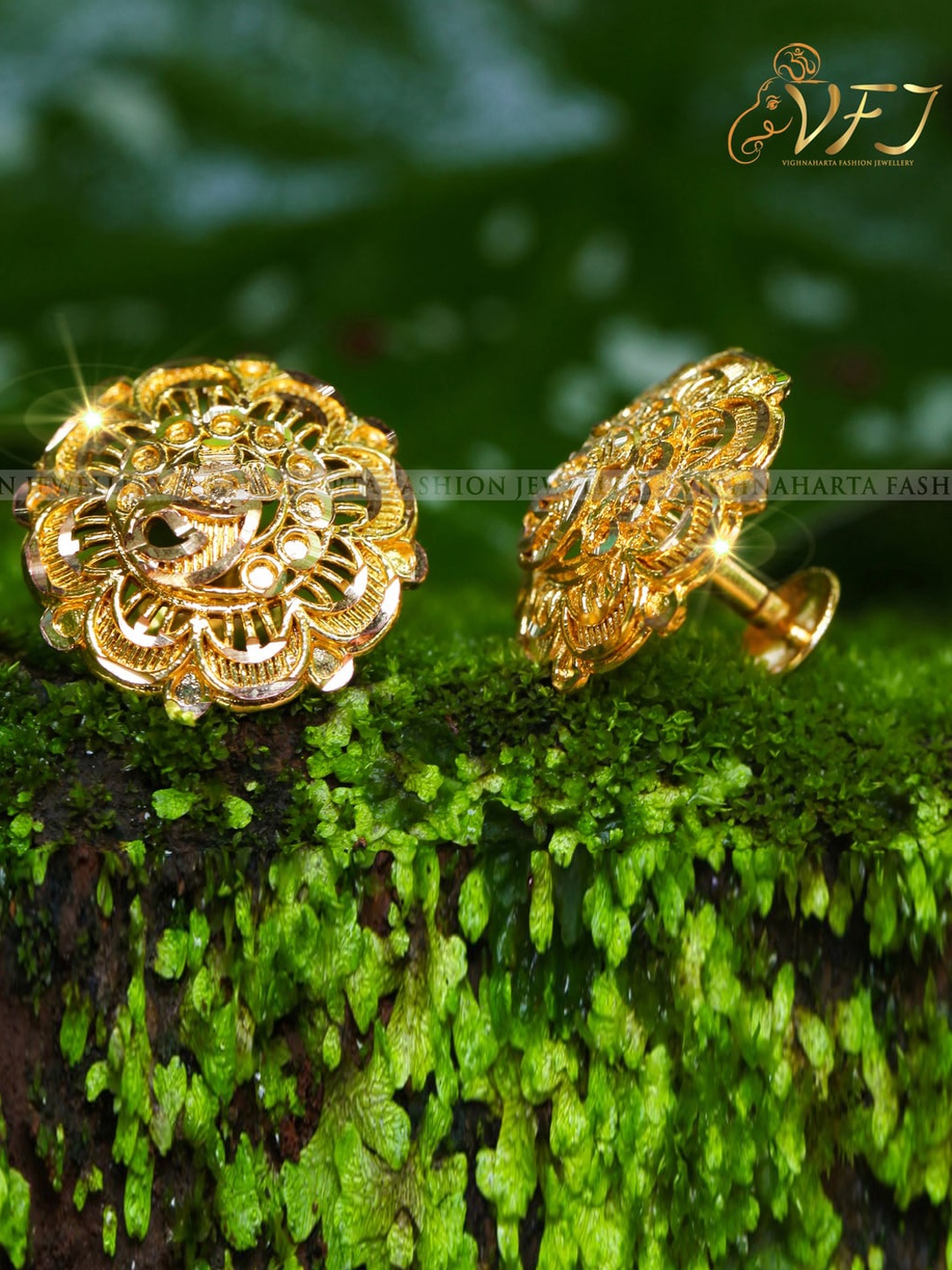 

Vighnaharta Gold-Plated Floral Studs Earrings
