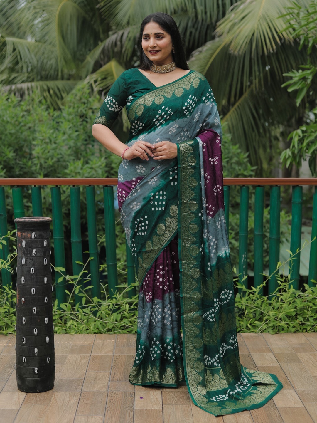 

Mitera Grey & Gold-Toned Bandhani Printed Zari Silk Saree