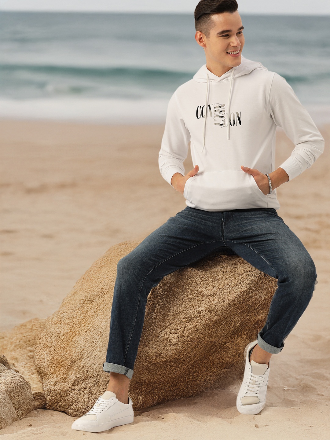 

Mast & Harbour Printed Hooded Sweatshirt, White