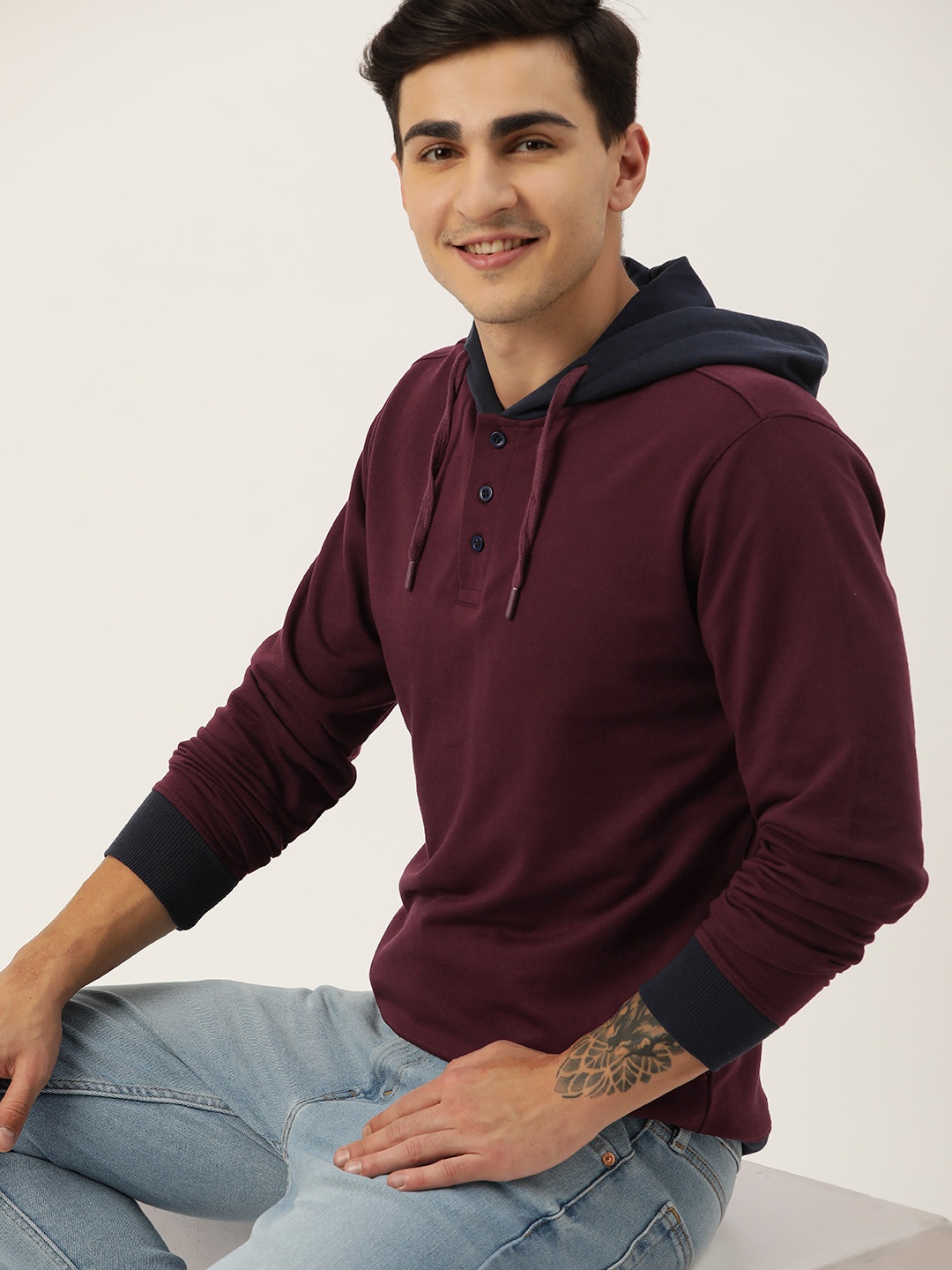 

Mast & Harbour Men Hooded Sweatshirt, Maroon