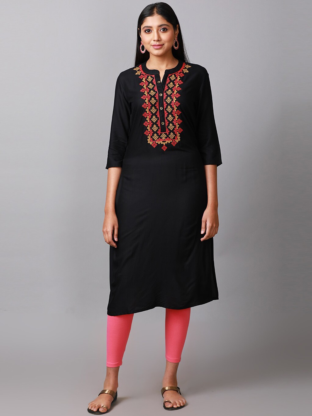 

Alena Ethnic Motifs Embroidered Mandarin Collar Cotton Kurta, Black