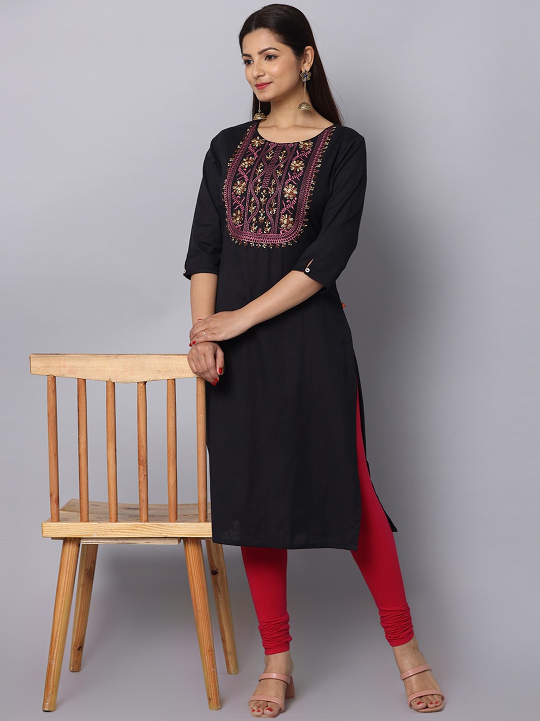 

Alena Yoke Design Thread Work Cotton Kurta, Black