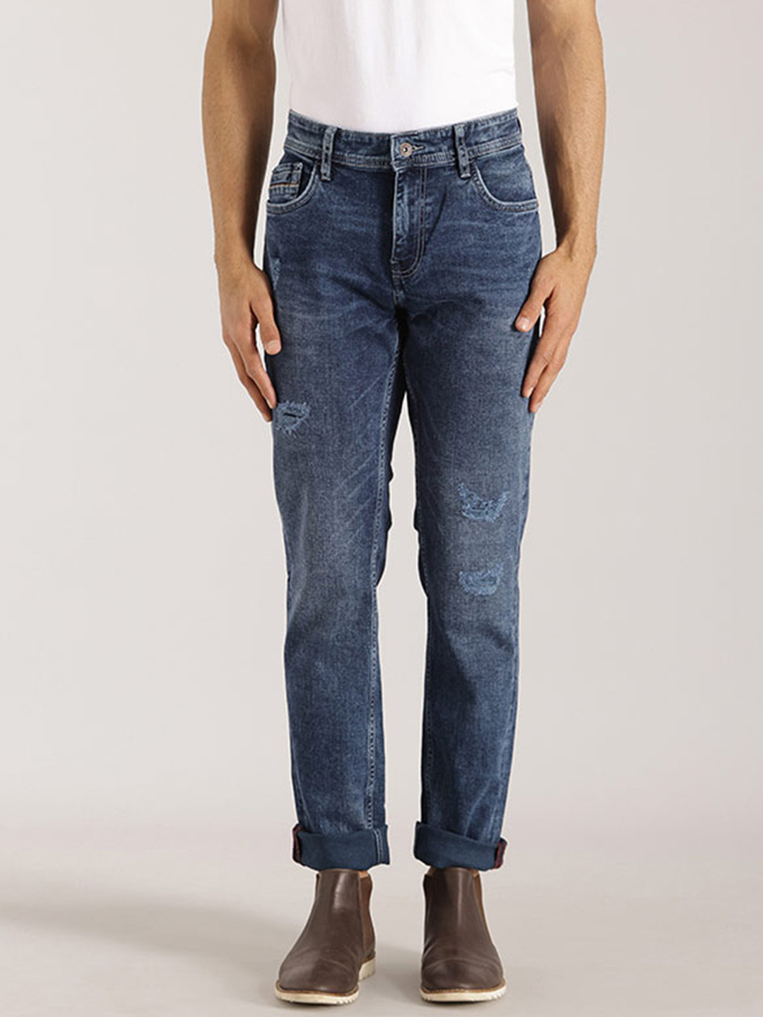 

Indian Terrain Men Brooklyn Slim Fit Mildly Distressed Light Fade Pure Cotton Jeans, Blue