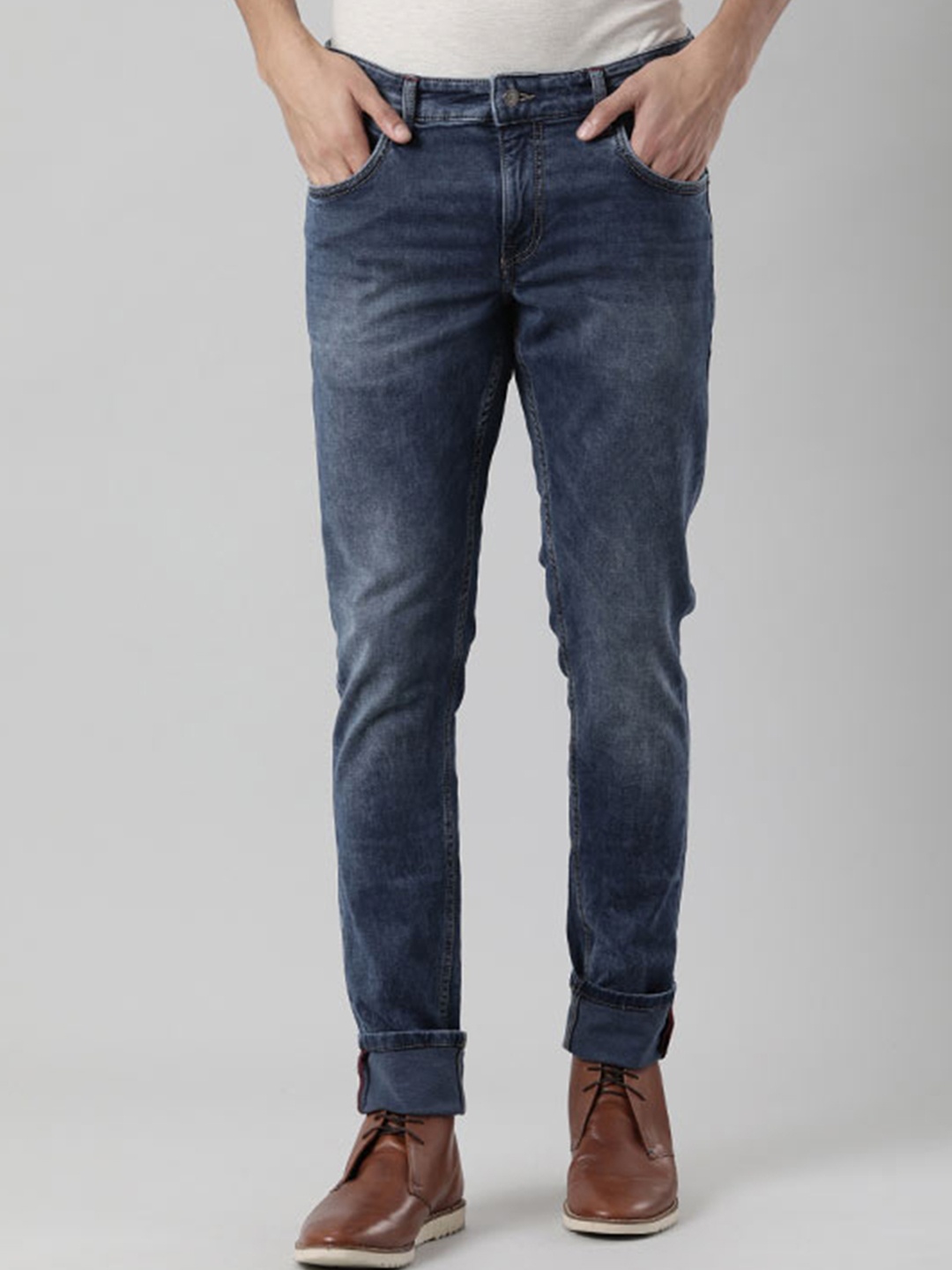 

Indian Terrain Men Brooklyn Slim Fit Light Fade Clean Look Jeans, Blue