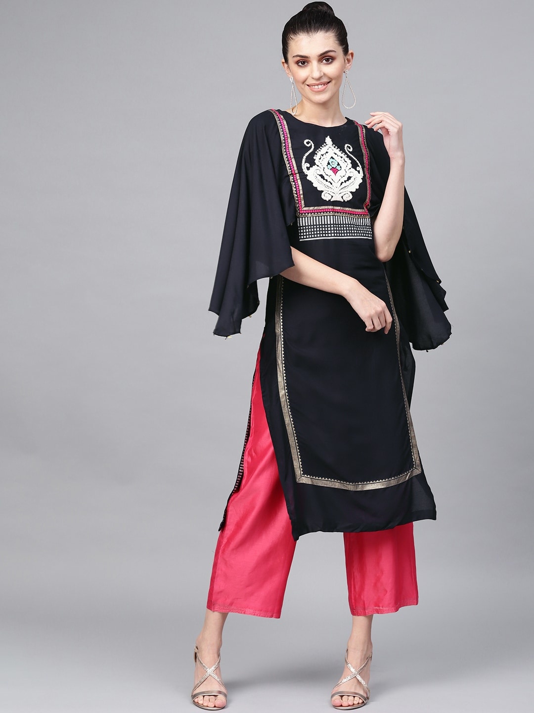 

W Women Navy Blue Embroidered Detail Straight Sustainable Kurta