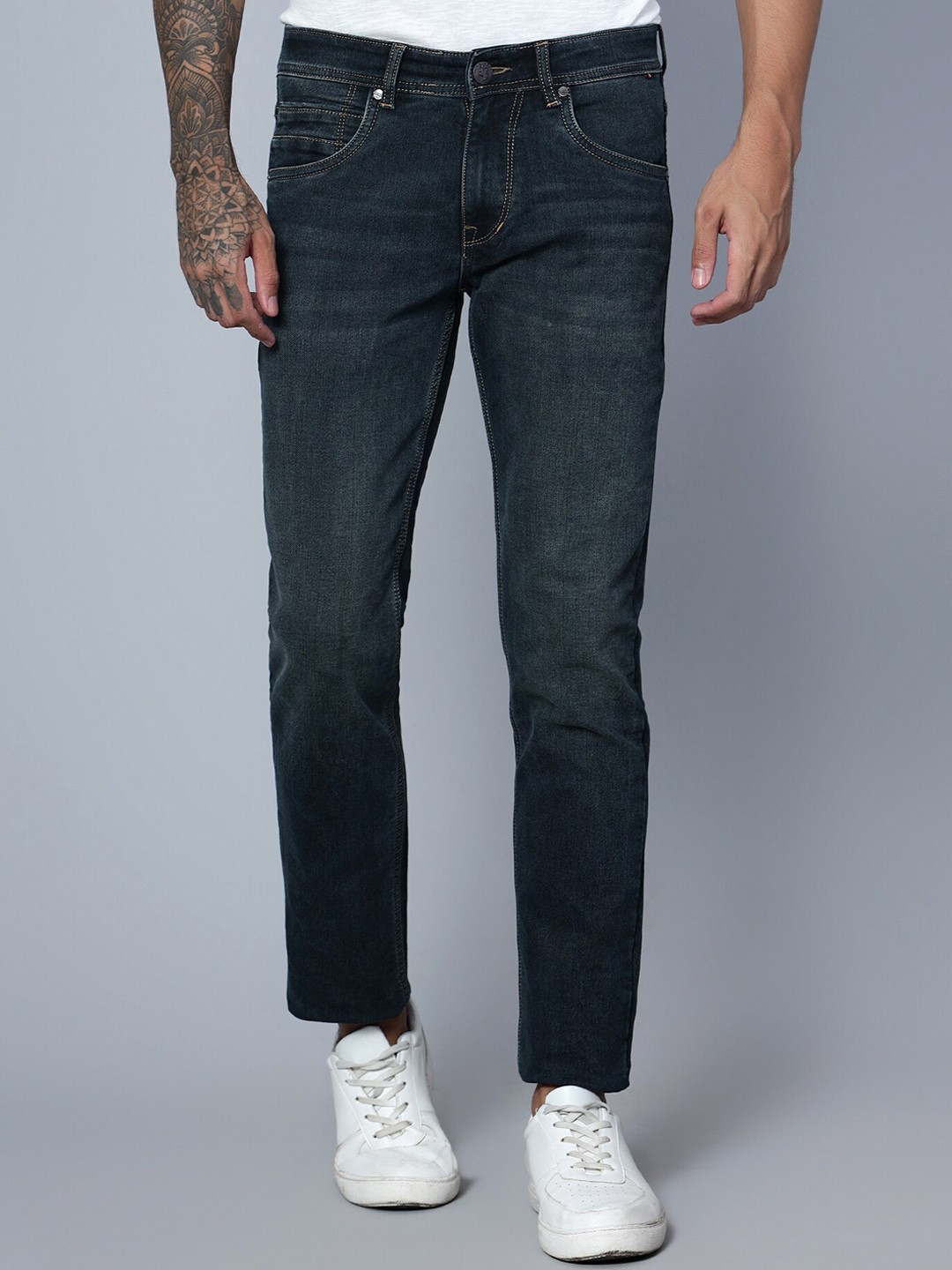 

Cantabil Men Mid-Rise Light Fade Clean Look Stretchable Jeans, Blue