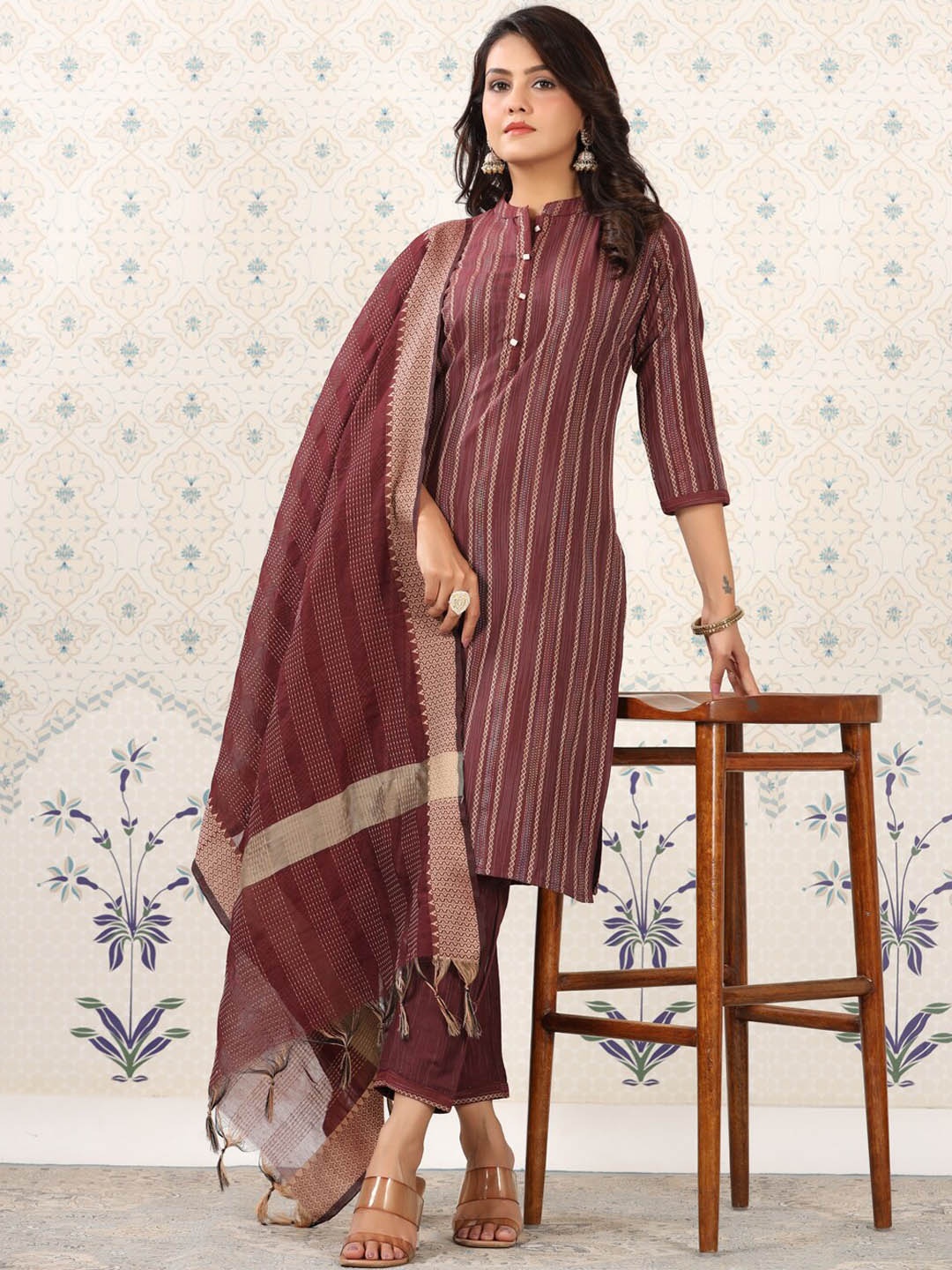 

Ode by House of Pataudi Maroon Woven Design Pure Cotton Kurta With Trousers & Dupatta