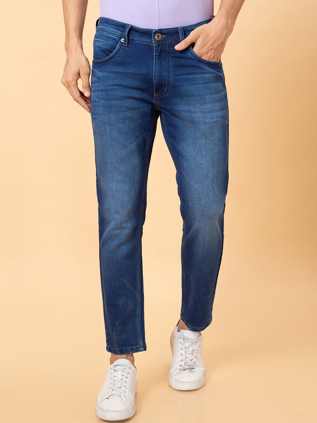 

Globus Men Blue Tapered Fit Light Fade Mid Rise Cotton Jeans