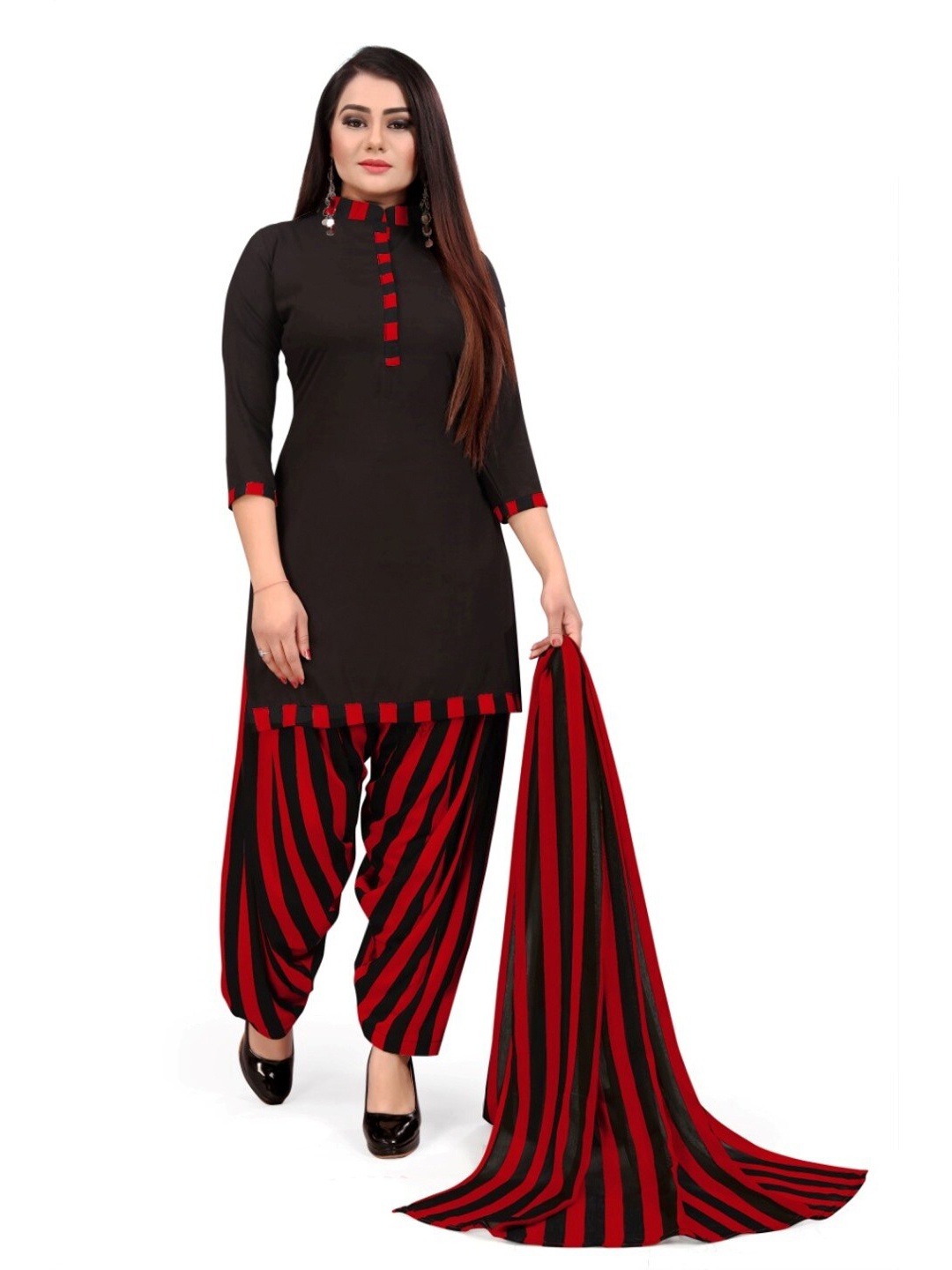 

INDIAN HERITAGE Printed Unstitched Dress Material, Black