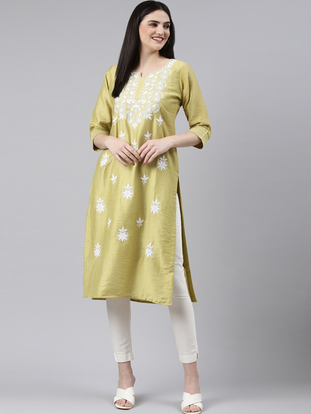 

GOLDSTROMS Floral Embroidered Kurta, Green