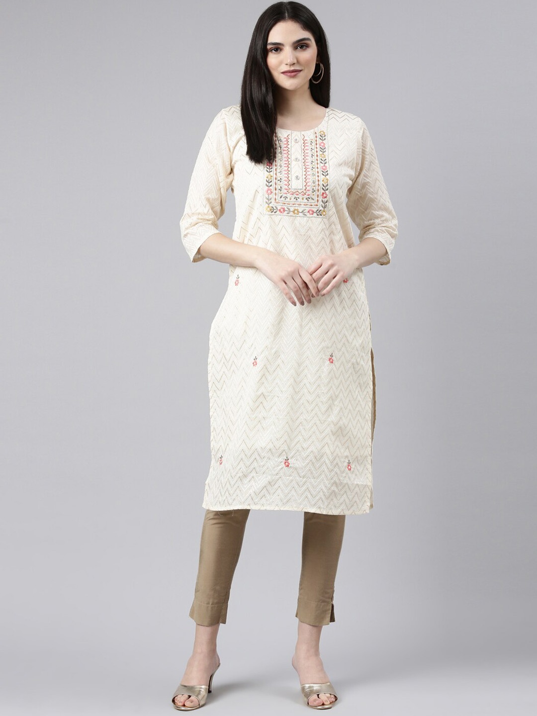 

GOLDSTROMS Floral Yoke Design Thread Work Khadi Kurta, Off white