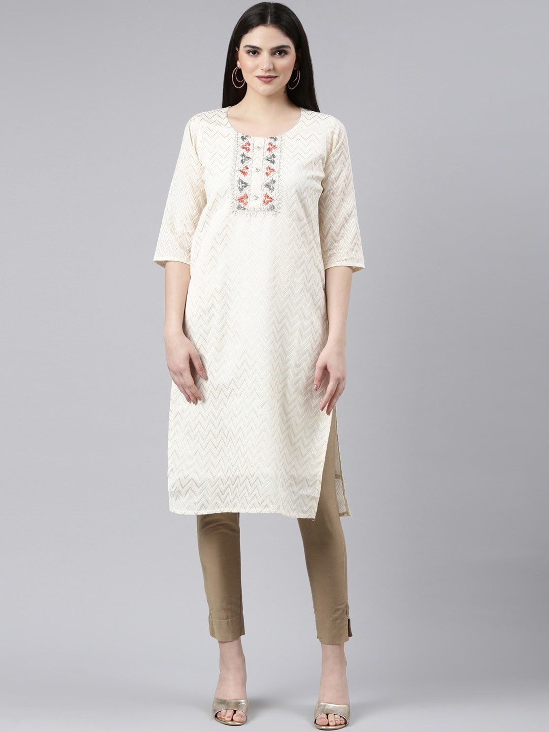 

GOLDSTROMS Chevron Printed Thread Work Kurta, Off white