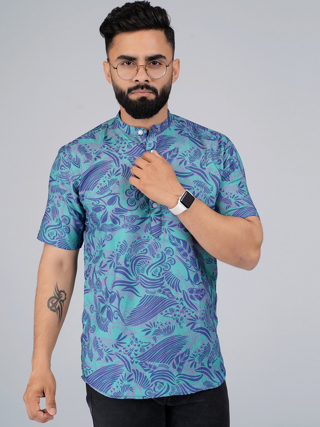 

Elepants Band Collar Half Placket Ethnic Motifs Printed Casual Shirt, Green