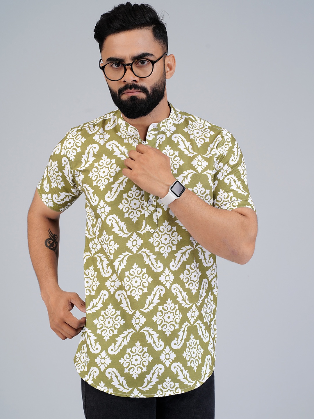 

Elepants Ethnic Motifs Printed Half Packet Casual Shirt, Green