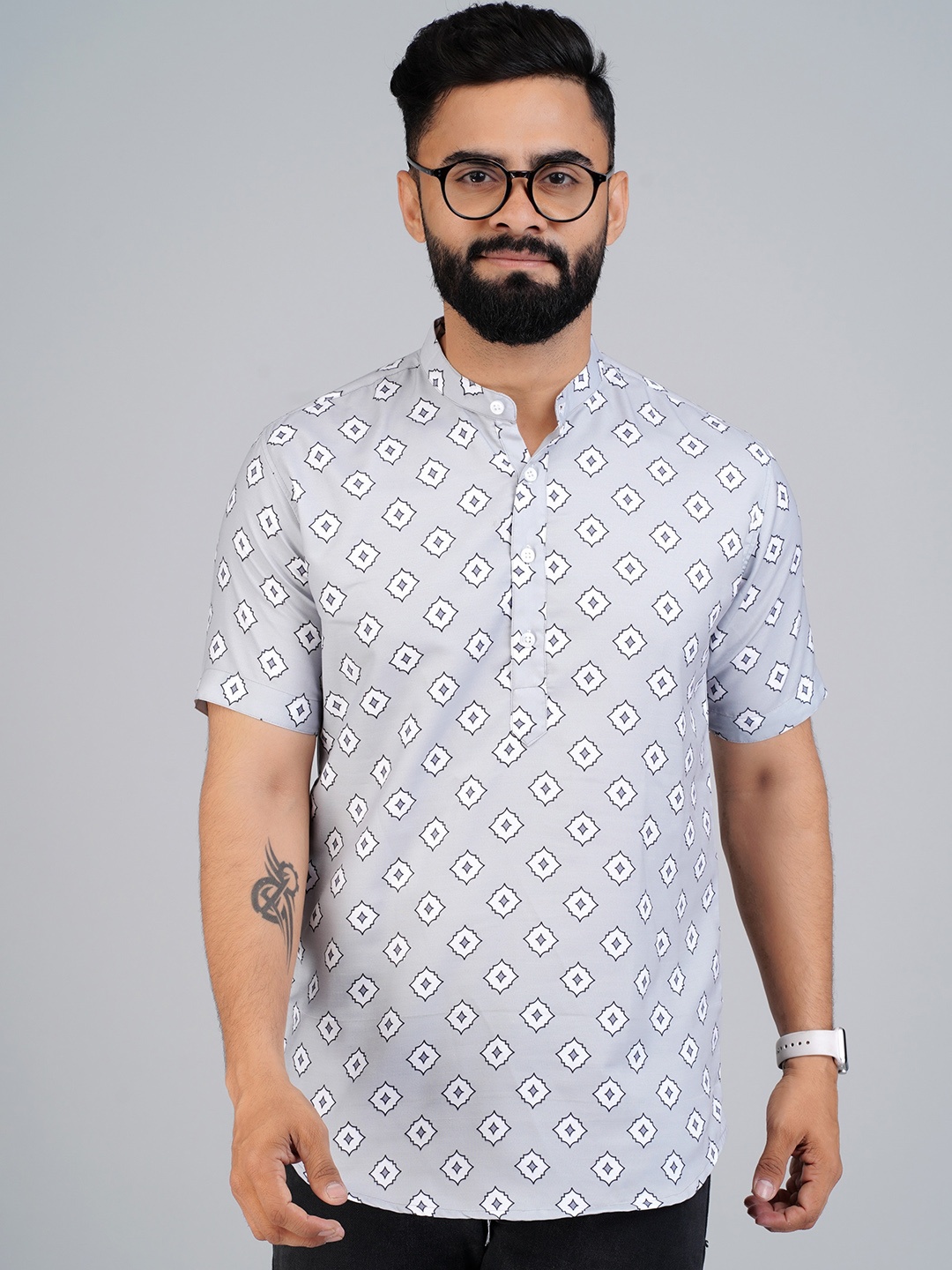 

Elepants Geometric Printed Regular Fit Shirt, Grey