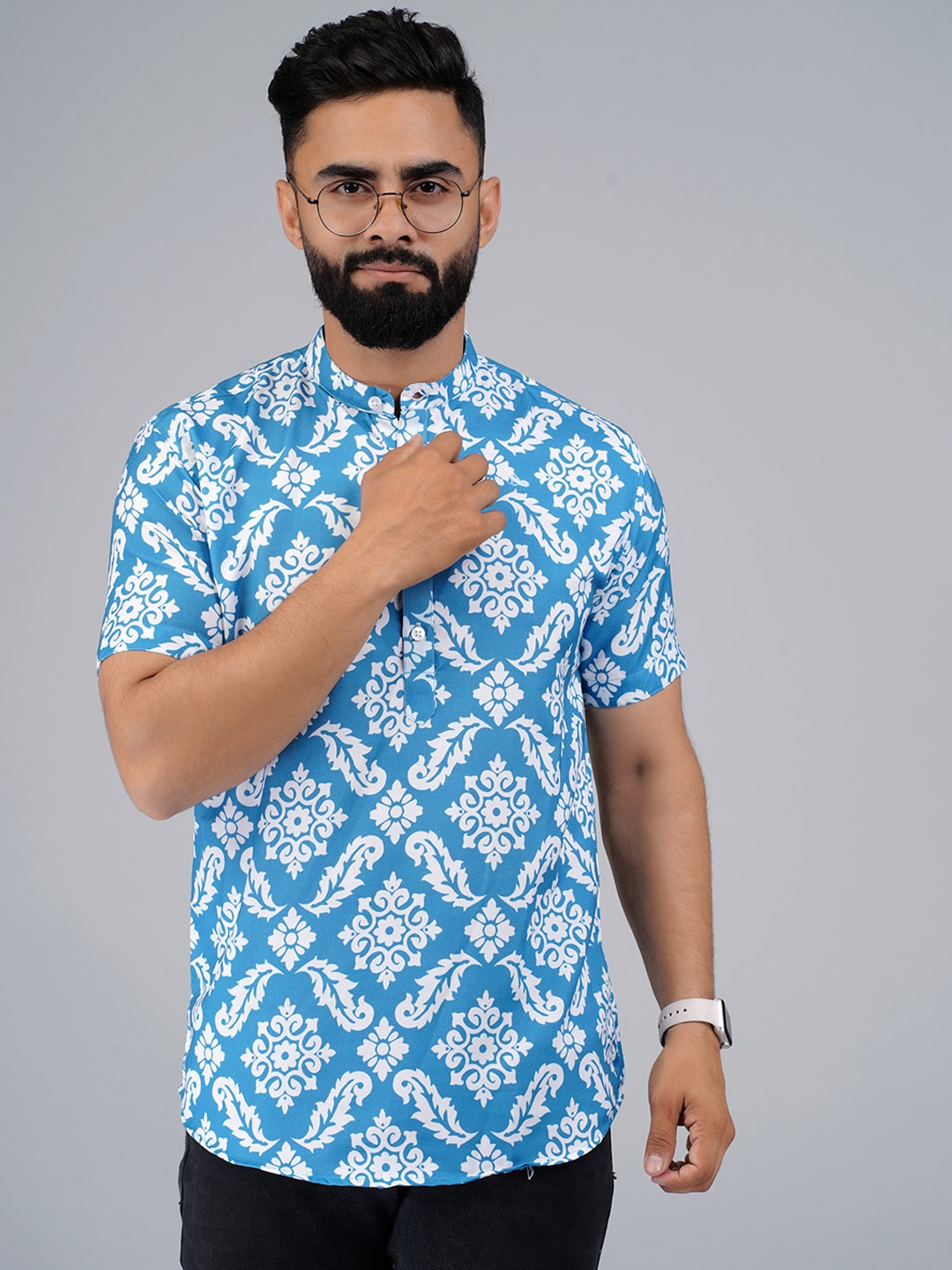 

Elepants Mandarin Collar Ethnic Motifs Printed Kurta, Turquoise blue