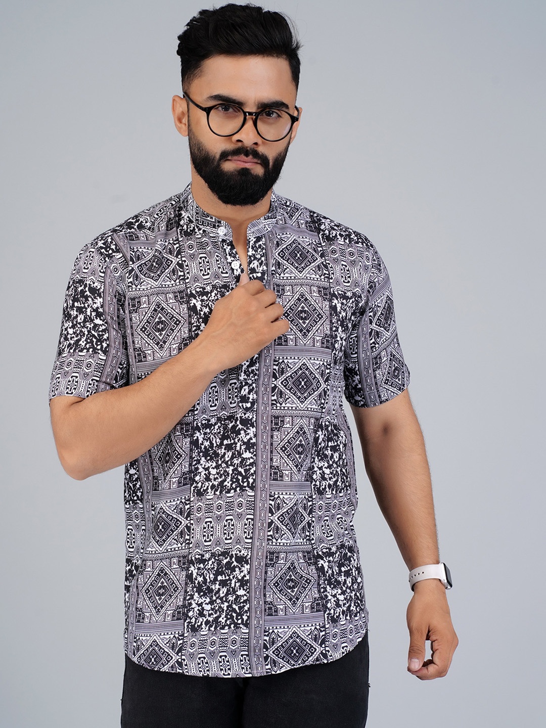 

Elepants Ethnic Motifs Printed Band Collar Half Placket Casual Shirt, Black