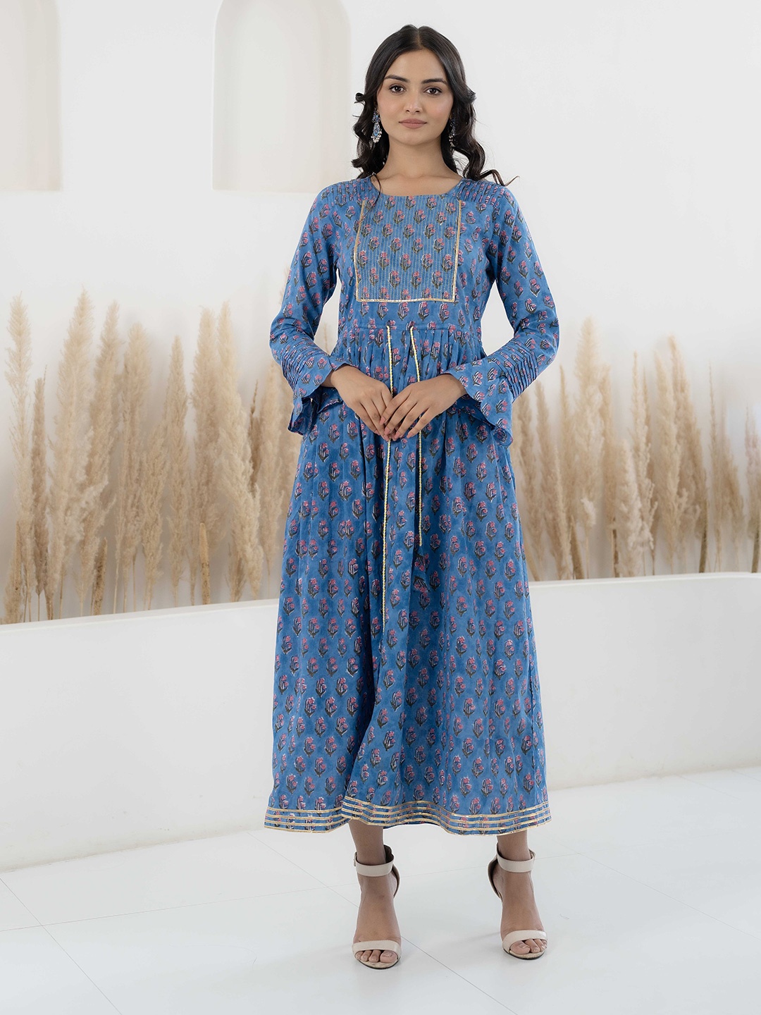 

Myshka Floral Printed Cotton Maxi Fit And Flare Ethnic Dress, Blue