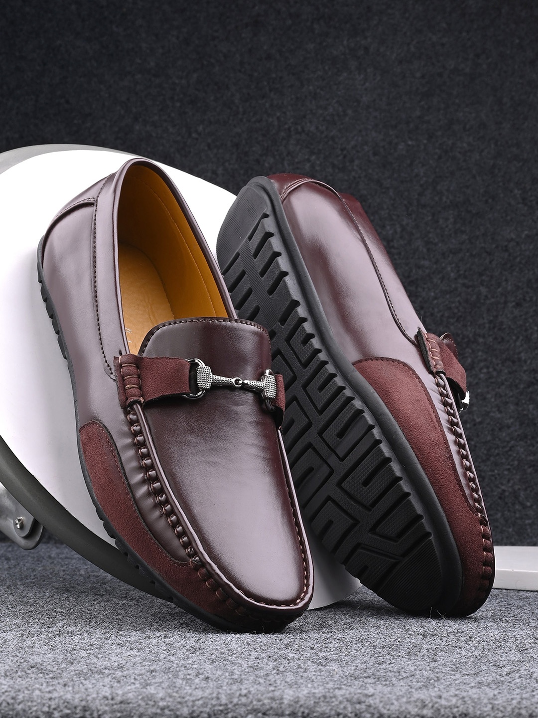 

Mast & Harbour Men Brown Embellished Lightweight Comfort Insole Horsebit Loafers